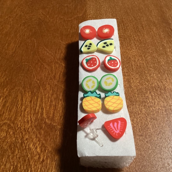 Polymer Clay Sliced Fruit/Fruit Stud Earrings Bundle New 6 pairs - Picture 6 of 8